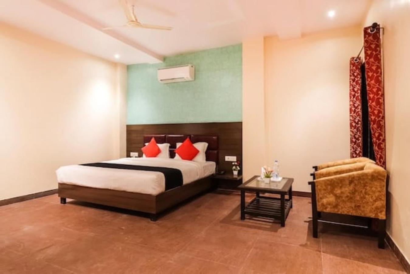 Hotel Gayatri Palace Lucknow Exterior foto
